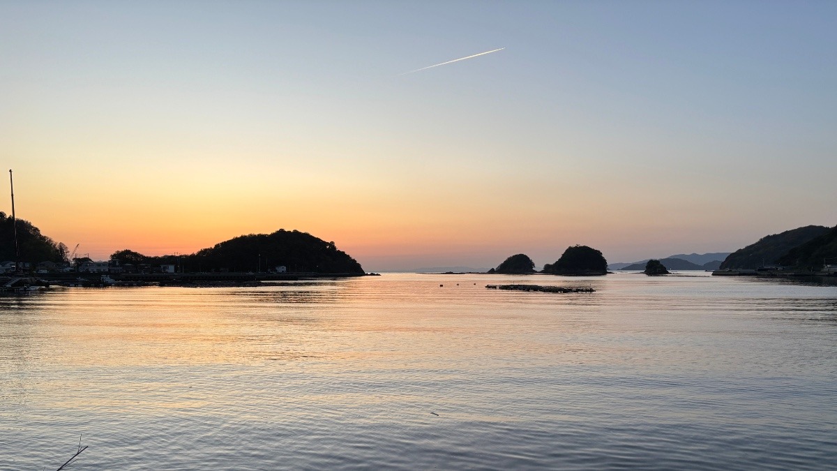 廃校から臨む夕日